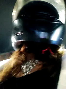 Kazsandraa's cam snapshot