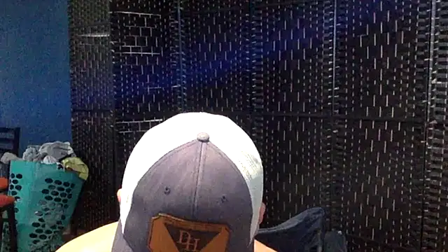 sexyhotstud12 live sex cam