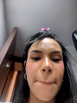 Naatalia live sex cam