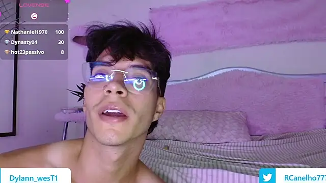 COUPLEHOTTDF live sex cam