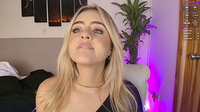 MaryMoon_'s cam snapshot