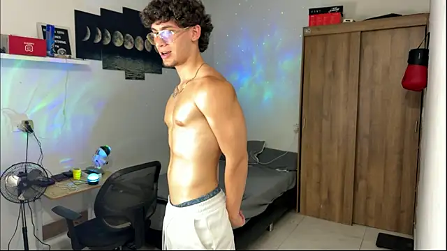 Kisan_Smith live sex cam