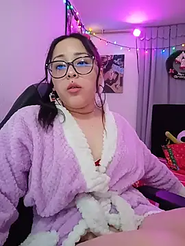 Bella-Gema live sex cam