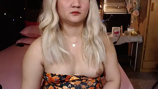 xheavenlytrans live sex cam