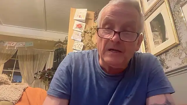 poggles live sex cam