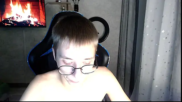 glasses_cat's cam snapshot