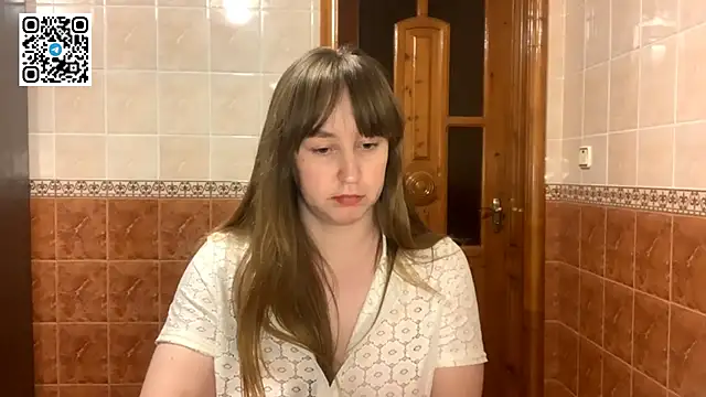 MaroonMoon_'s cam snapshot