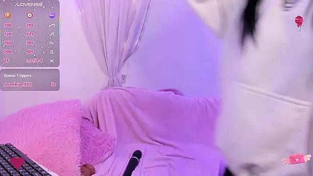 hanniiee_'s cam snapshot