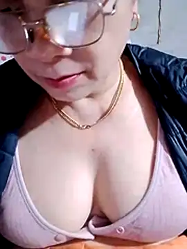 small-house123 live sex cam