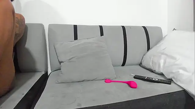 Sharloth_and_lilith's cam snapshot