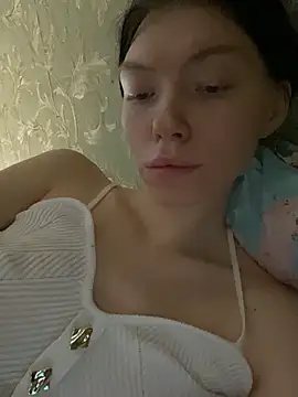 Lisaaa_Alisa live sex cam