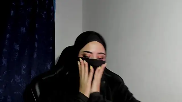 Azahara_ahmad's cam snapshot