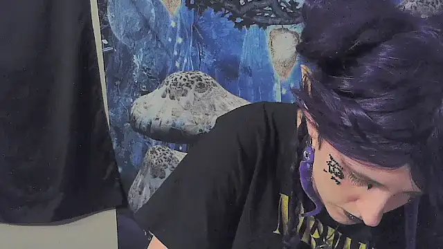 _hellostormy_'s cam snapshot