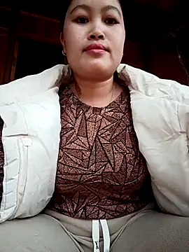 halenka-00 live sex cam