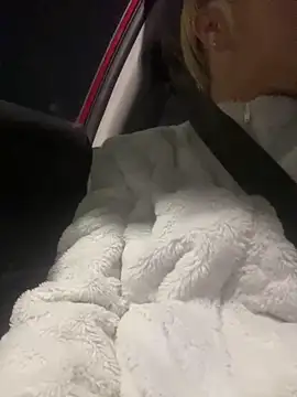 viktoria_davis_'s cam snapshot