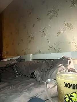 Naughtbaby_2025's cam snapshot