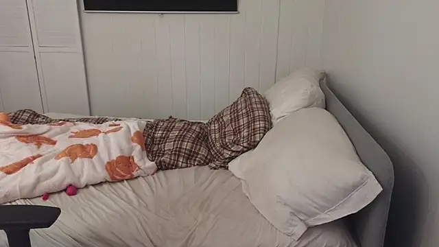 lilleambi's cam snapshot