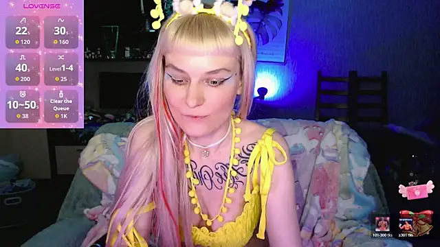 mischellemeow13 live sex cam