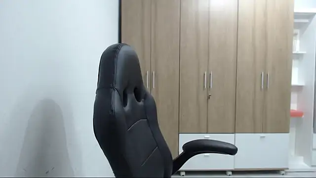 RoxanaLove9's cam snapshot