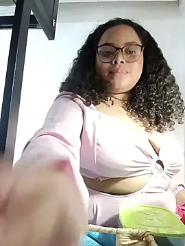 alanaa_gomezz's cam snapshot