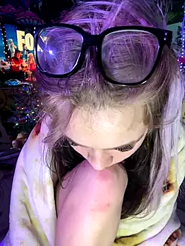 Cutiepiespanks's cam snapshot