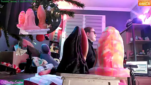 MissSluttyLeeloo live sex cam
