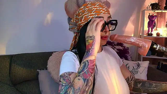 Claiborne_Morris's cam snapshot