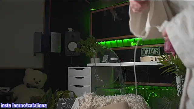 YourBabyPearl's cam snapshot