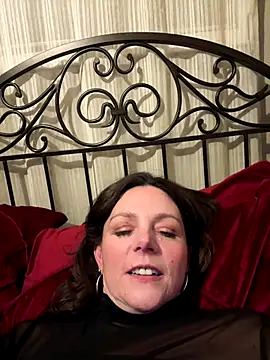 ms_journey_winfrey_'s cam snapshot