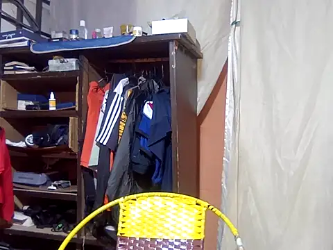 Franklin111230 live sex cam