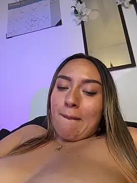 IamDennis live sex cam