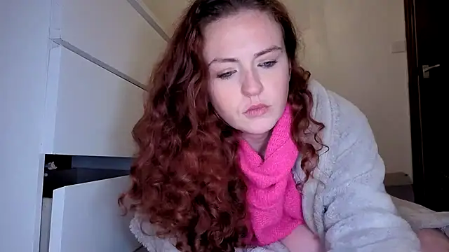 ENGLISHEMILY_69's cam snapshot