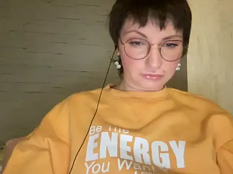 -CatchMe-'s cam snapshot