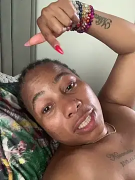 CurvyDesire1 live sex cam