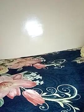 Zouzou_sexy's cam snapshot