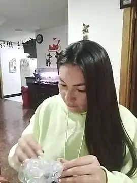 katha_steele_'s cam snapshot