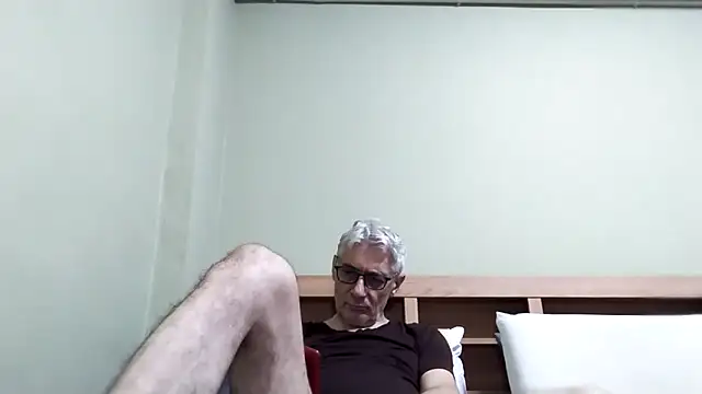 BIGUNCUTHARDCOCK live sex cam