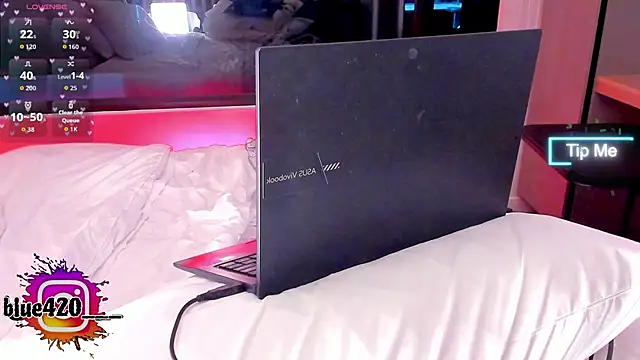 Skyler__blue4 live sex cam