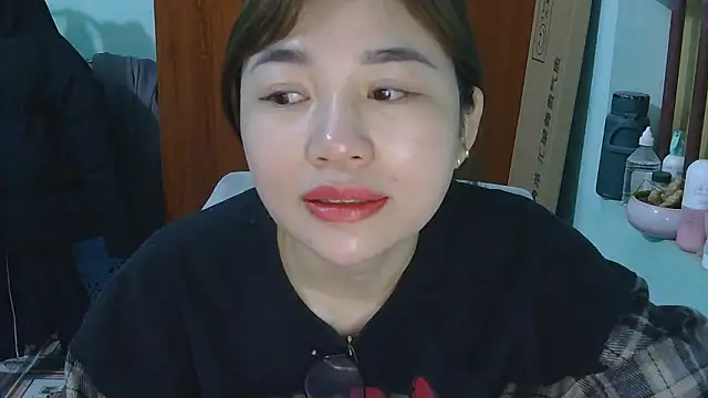 Uhem112 live sex cam