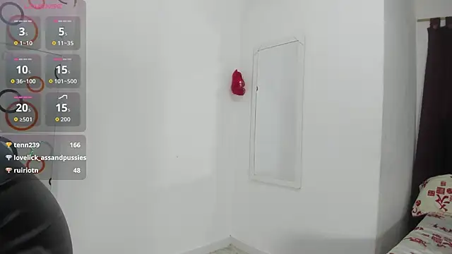 Sophia_Moons_'s cam snapshot