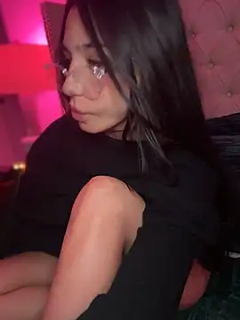 LoveLillyy live sex cam