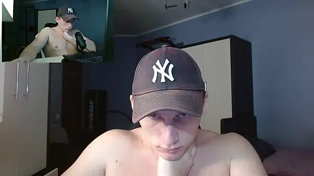 Poliglotjoe1 live sex cam