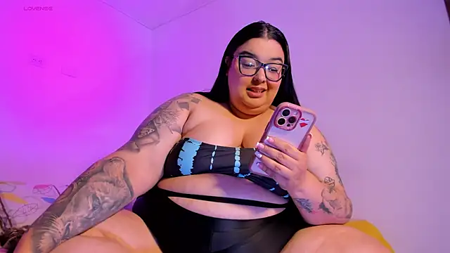 Apriilpeach_'s cam snapshot