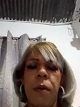 blondebitchlitle live sex cam
