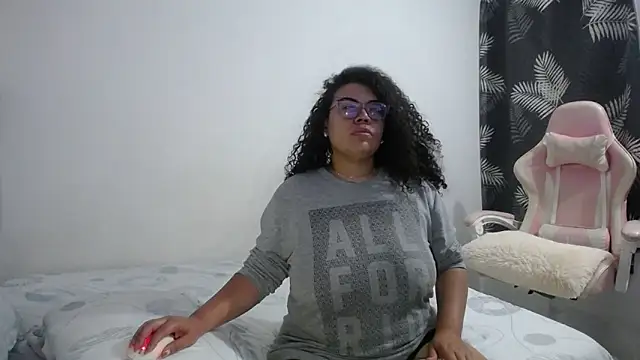 mabigomez00's cam snapshot