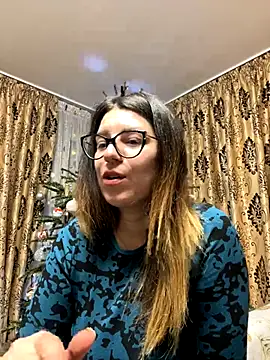 NadiraNoor live sex cam