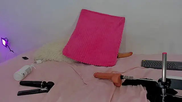 kitty_pervertedx's cam snapshot