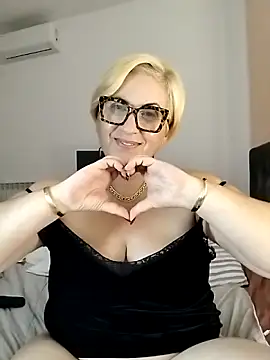 Pumabionda live sex cam