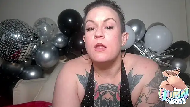 quinnmariexo live sex cam