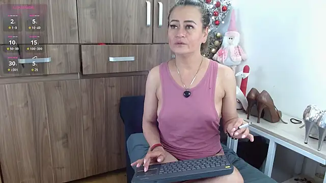 magenta_maturr live sex cam